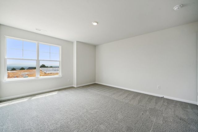 107 FIELDCREST LN, Staunton, VA 24401