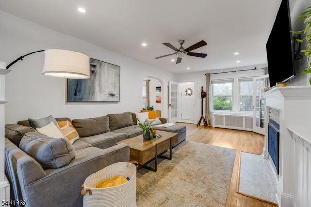 19 Buckingham Rd, West Orange Twp., NJ 07052