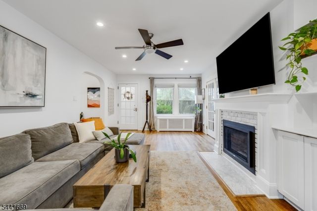19 Buckingham Rd, West Orange Twp., NJ 07052