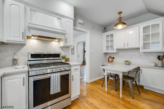 19 Buckingham Rd, West Orange Twp., NJ 07052