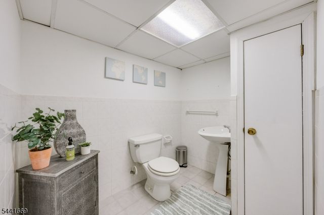 19 Buckingham Rd, West Orange Twp., NJ 07052