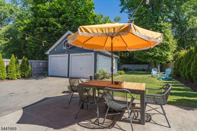 19 Buckingham Rd, West Orange Twp., NJ 07052
