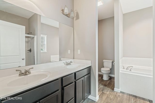 7432 Ladd Rd, Powell, TN 37849