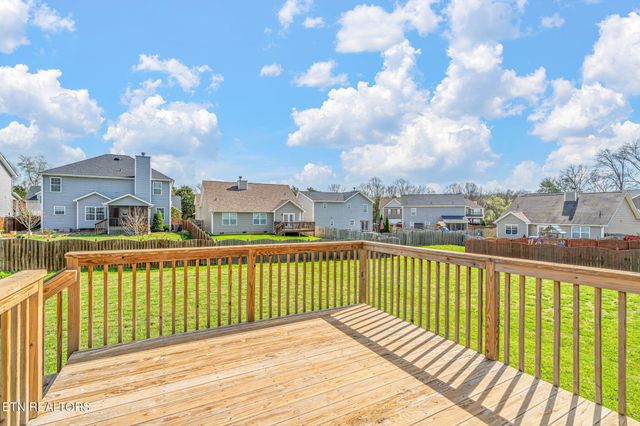 7432 Ladd Rd, Powell, TN 37849