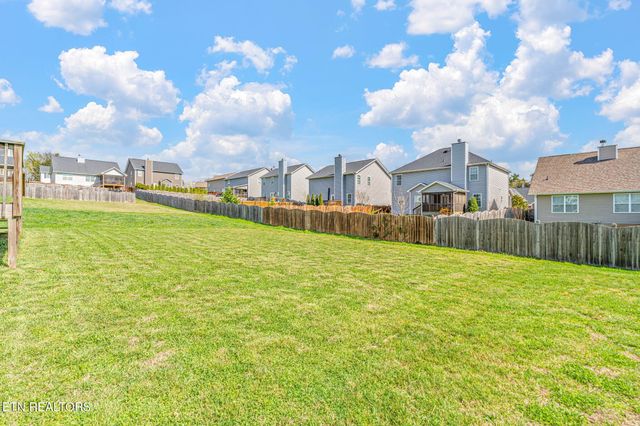 7432 Ladd Rd, Powell, TN 37849