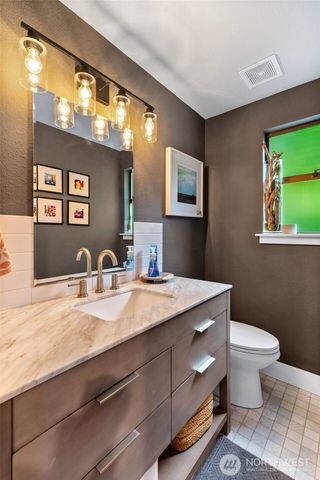 25210 SE 159th Street, Issaquah, WA 98027