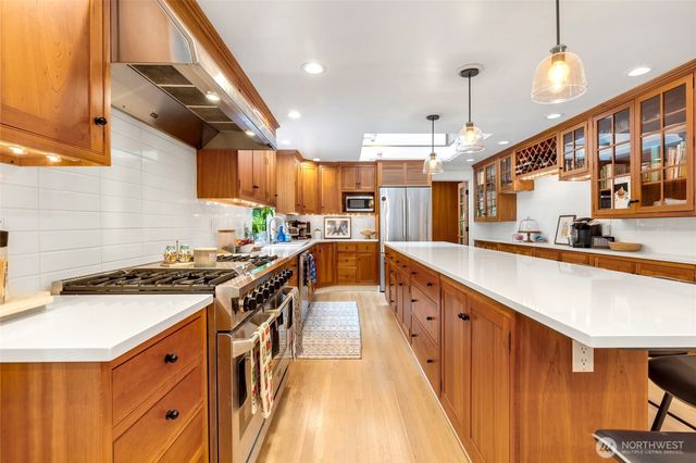 25210 SE 159th Street, Issaquah, WA 98027