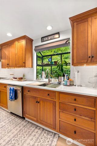 25210 SE 159th Street, Issaquah, WA 98027