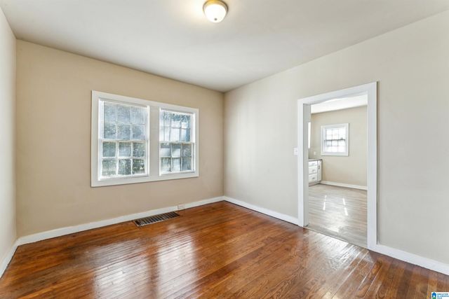 1601 2ND COURT W, Birmingham, AL 35208