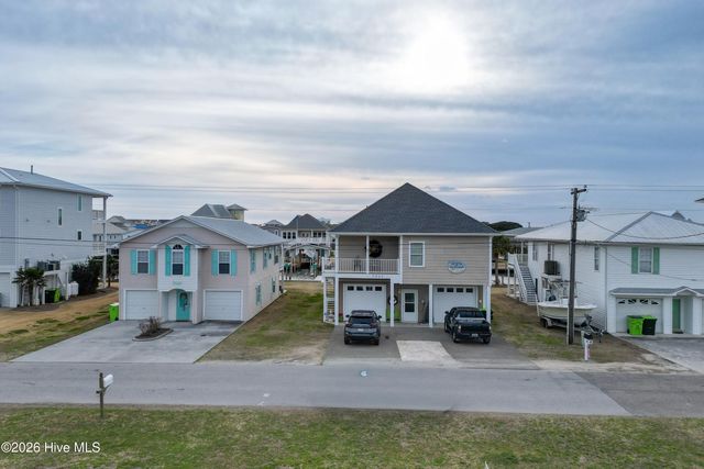 7026 7th Street, Surf City, NC 28445