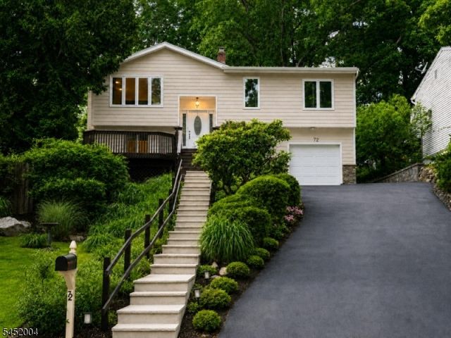 72 W Lake Shore Dr, Rockaway Twp., NJ 07866