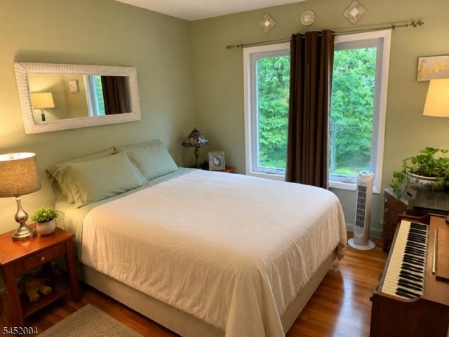 72 W Lake Shore Dr, Rockaway Twp., NJ 07866