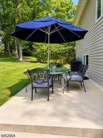 72 W Lake Shore Dr, Rockaway Twp., NJ 07866