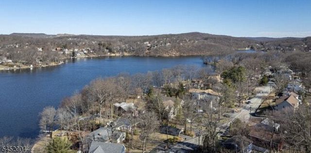 72 W Lake Shore Dr, Rockaway Twp., NJ 07866