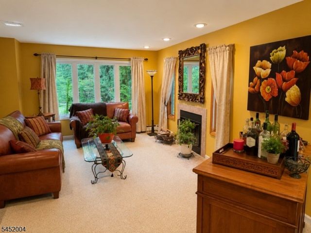 72 W Lake Shore Dr, Rockaway Twp., NJ 07866