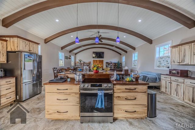 27970 Highway N, Lebanon, MO 65536