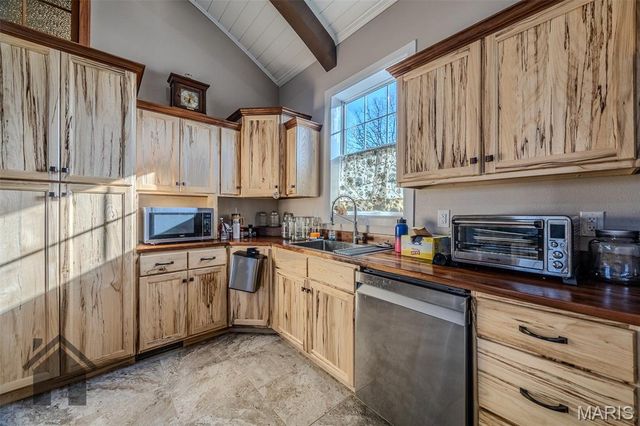 27970 Highway N, Lebanon, MO 65536