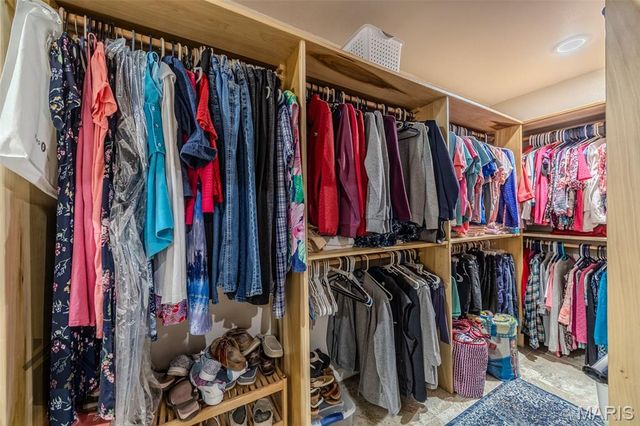 27970 Highway N, Lebanon, MO 65536