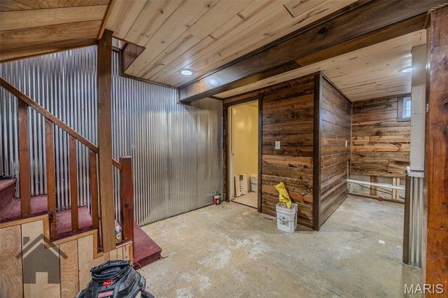 27970 Highway N, Lebanon, MO 65536