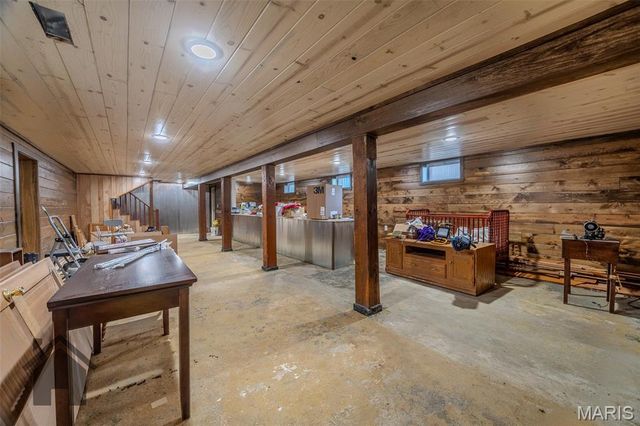 27970 Highway N, Lebanon, MO 65536