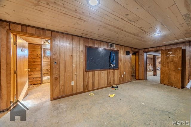 27970 Highway N, Lebanon, MO 65536