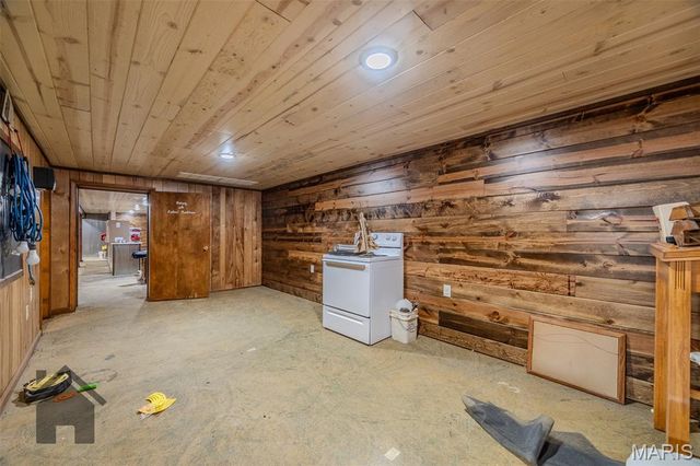 27970 Highway N, Lebanon, MO 65536