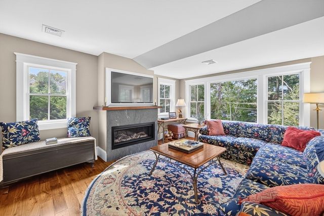 105 Bay Road, Barnstable, MA 02635