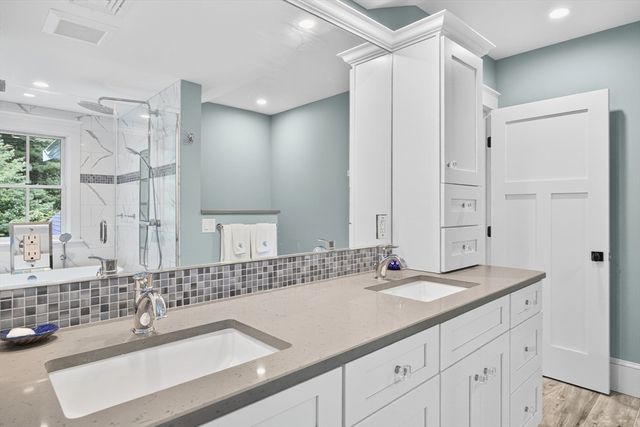 105 Bay Road, Barnstable, MA 02635