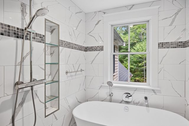 105 Bay Road, Barnstable, MA 02635