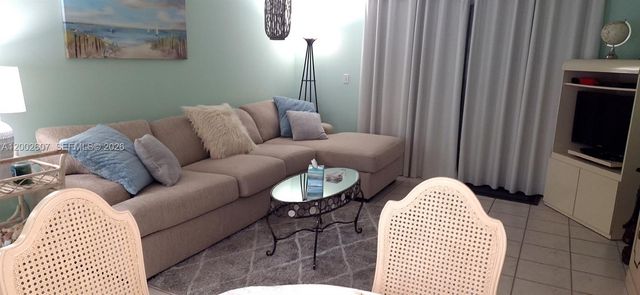 700 NE 14th Ave 407, Hallandale Beach, FL 33009