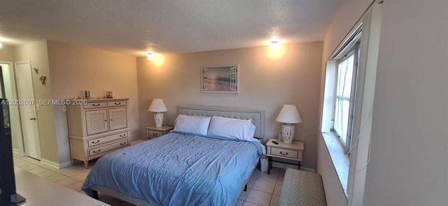 700 NE 14th Ave 407, Hallandale Beach, FL 33009