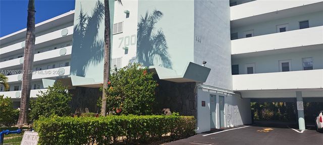 700 NE 14th Ave 407, Hallandale Beach, FL 33009