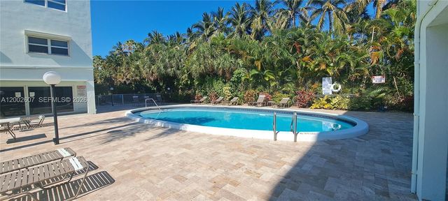 700 NE 14th Ave 407, Hallandale Beach, FL 33009