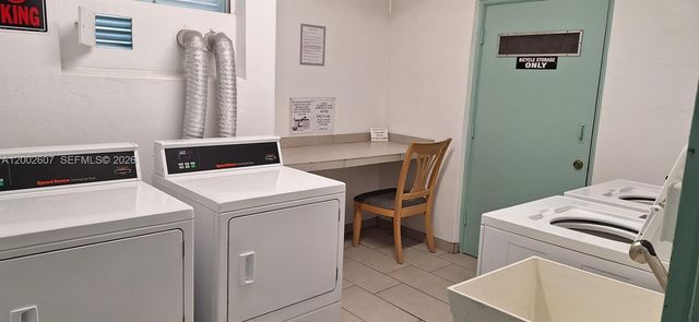 700 NE 14th Ave 407, Hallandale Beach, FL 33009