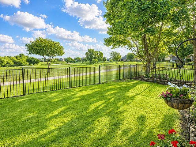 11112 Southerland Drive, Denton, TX 76207