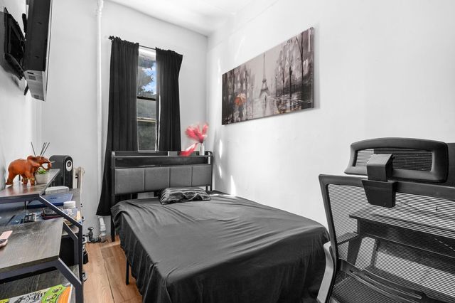 1207 HANCOCK Street, New York City, NY 11221