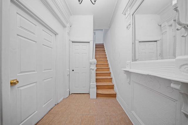1207 HANCOCK Street, New York City, NY 11221