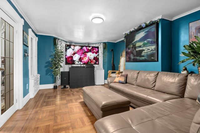 1207 HANCOCK Street, New York City, NY 11221