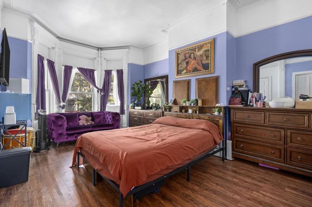 1207 HANCOCK Street, New York City, NY 11221