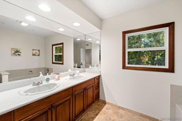 10135 Hermosa Way, La Mesa, CA 91941