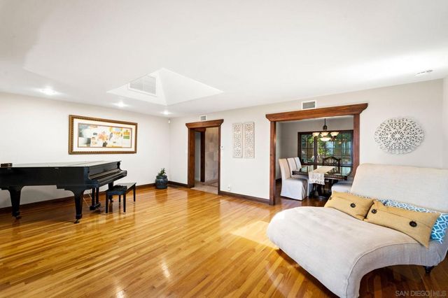 10135 Hermosa Way, La Mesa, CA 91941