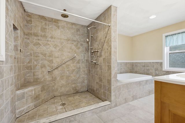 222 Cambridge Road, Woburn, MA 01801