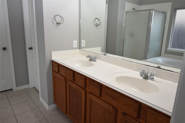 9518 Brackenton Crest Drive, Spring, TX 77379