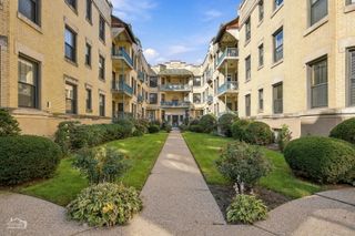 5520 S Cornell Avenue 3S, Chicago, IL 60637