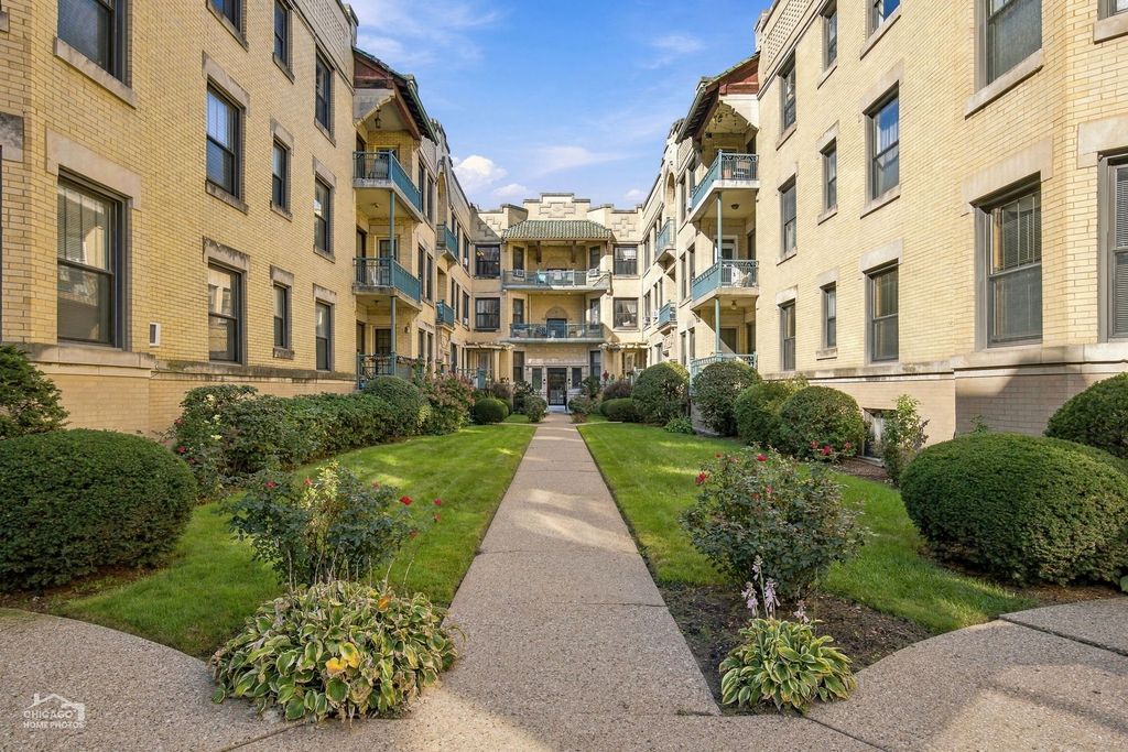 5520 S Cornell Avenue 3S, Chicago, IL 60637