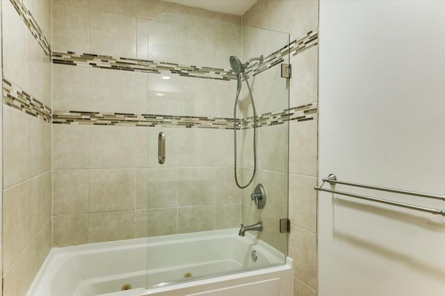 1915 Holly Hill DR, Austin, TX 78746
