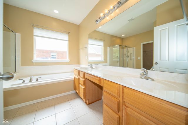 10539 Saddlestone Drive, Fishers, IN 46040