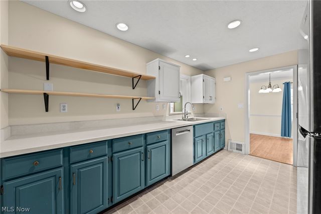 2644 Sylvan Road, Cuyahoga Falls, OH 44221