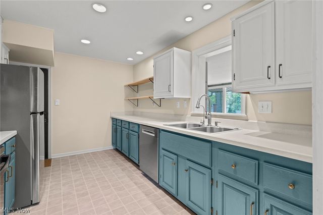 2644 Sylvan Road, Cuyahoga Falls, OH 44221