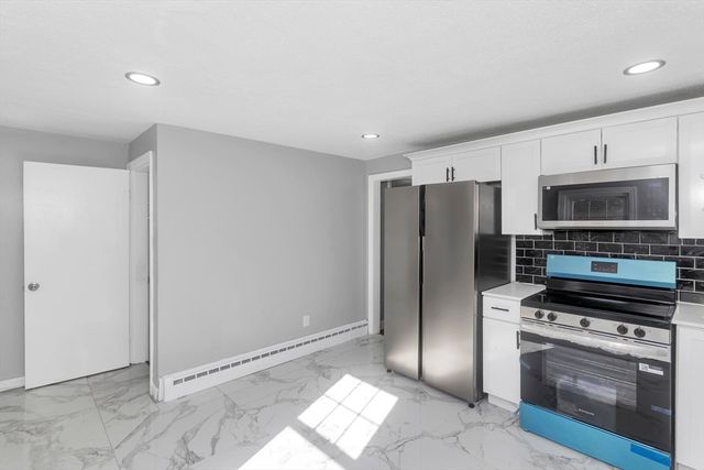 49 Bennett St, Chicopee, MA 01013